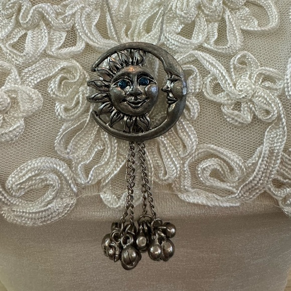 Vintage Jewelry - VTG 90s Celestial Sun Moon Silver Pendant Necklace